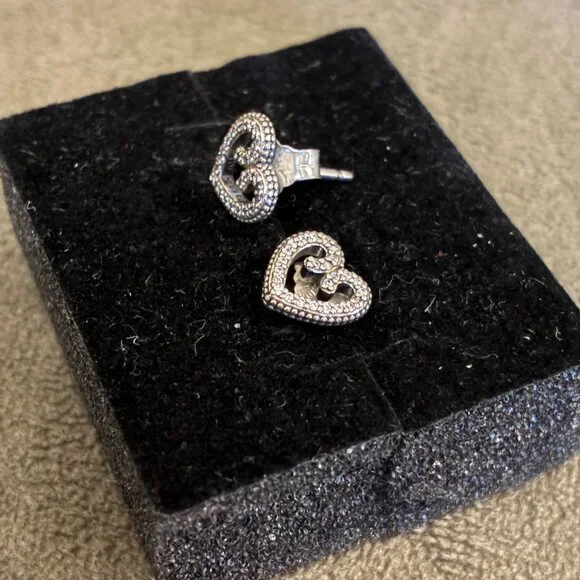 NWOT Pandora Open Heart Sterling Silver Stud Earrings - Picture 5 of 6